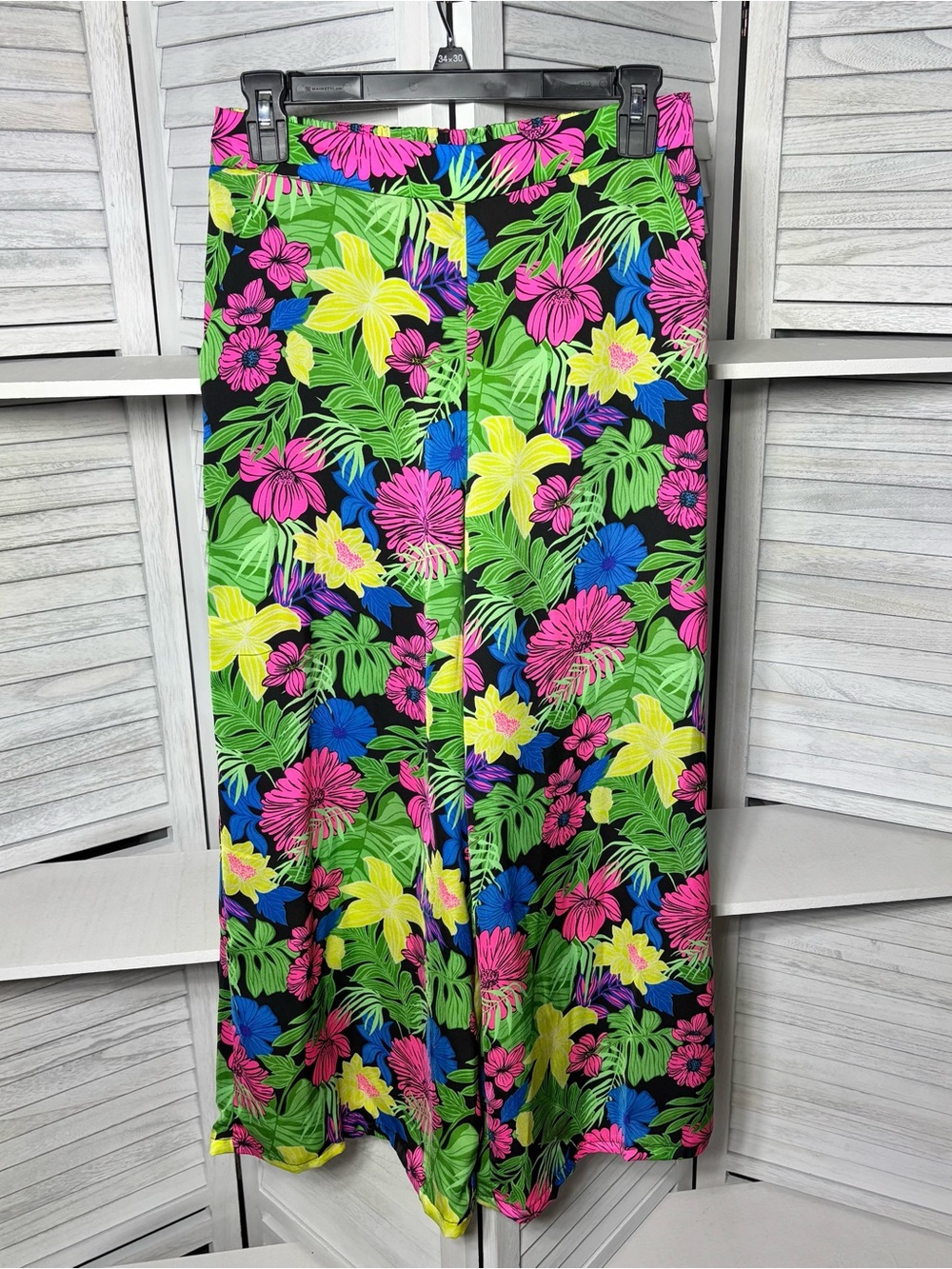 Skies Are Blue Tropical Floral Wide Leg Pants - Size Small